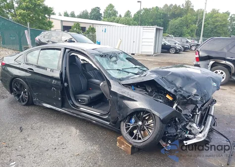 2022 BMW M550Xi из США, поврежденный, VIN WBA13BK06NCH69788